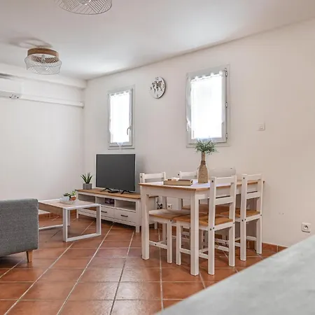 Super Studio Climatise Apartment *